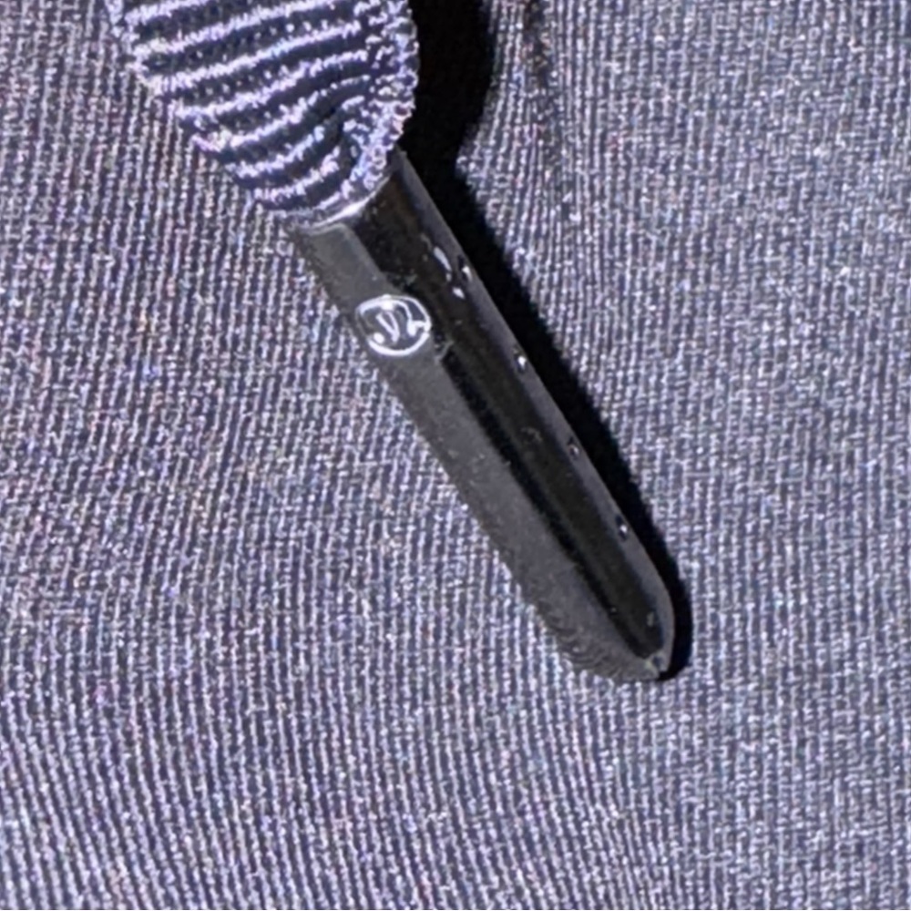 Lululemon On the Fly Shorts Black Size 6 Woven Pull On Pockets - Picture 5 of 9